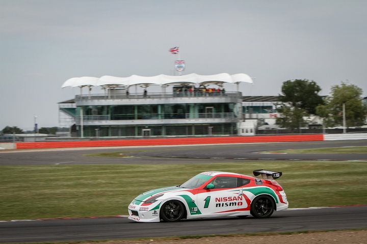 iamcar_nissan race camp6